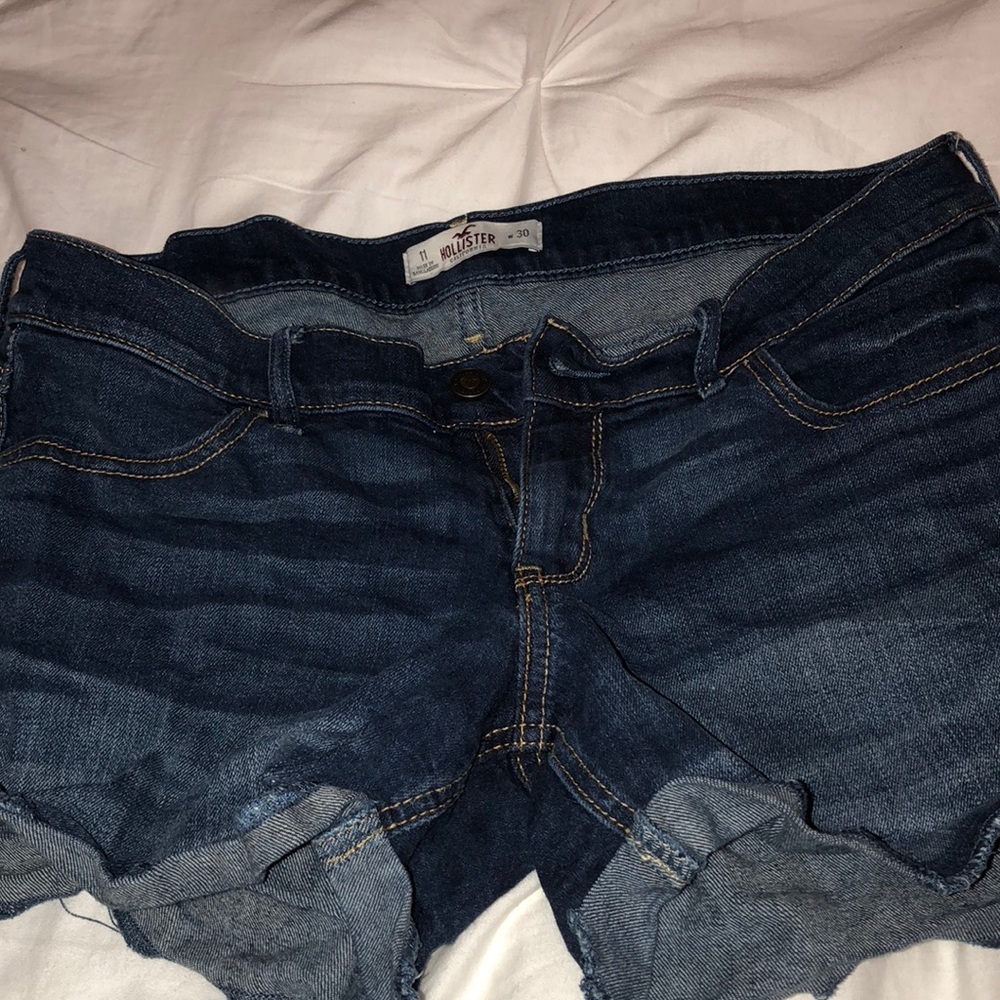 Hollister size 11 30 dark wash shorts
